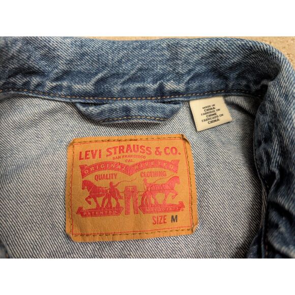 Levi's Trucker Denim Jacket Men's Medium with Red Blue Black Stripe - Picture 3 of 6